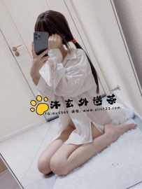【高雄】蘋果 155.40.C.20歲 嬌小可愛 文靜氣質學生 外貌文靜床上反差   貌美身材白白
