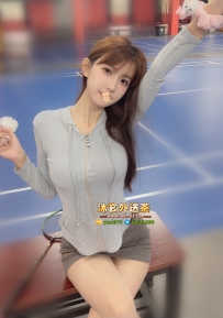 【台中】妖妖 160.45.C.20歲 蘿莉系臉蛋 長直髮加黑絲 皮膚白皙 身體小巧一手抱得住 D