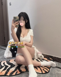 【雙北】甜馨 164.46.D+.20歲 啦啦隊新成員 纖細柔軟 小蠻腰 私處緊緻  從後方進入 她