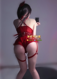 【台南】瑜瑜 165.47.D.27歲 服裝店老闆 身材緊實有型 笑起來陽光自信 聲音略帶沙啞