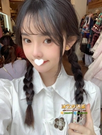 【台中】小蘋果 155.40.B.20歲 嬌小學生妹 稚嫩可愛 膚白貌美 身材嬌小緊實  性格羞澀